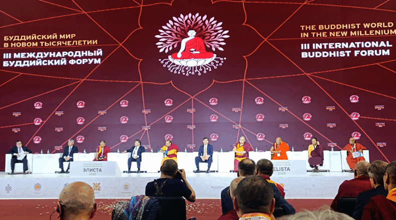 abertura do 3º Fórum Buddhista Internacional na Kalmykia